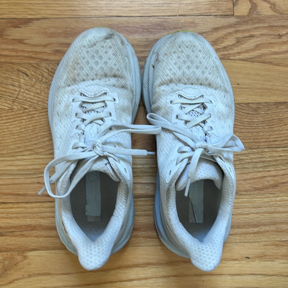 Hoka Women’s Clifton 9